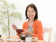 高齢者の筋肉機能低下はビタミンDが足りないから？